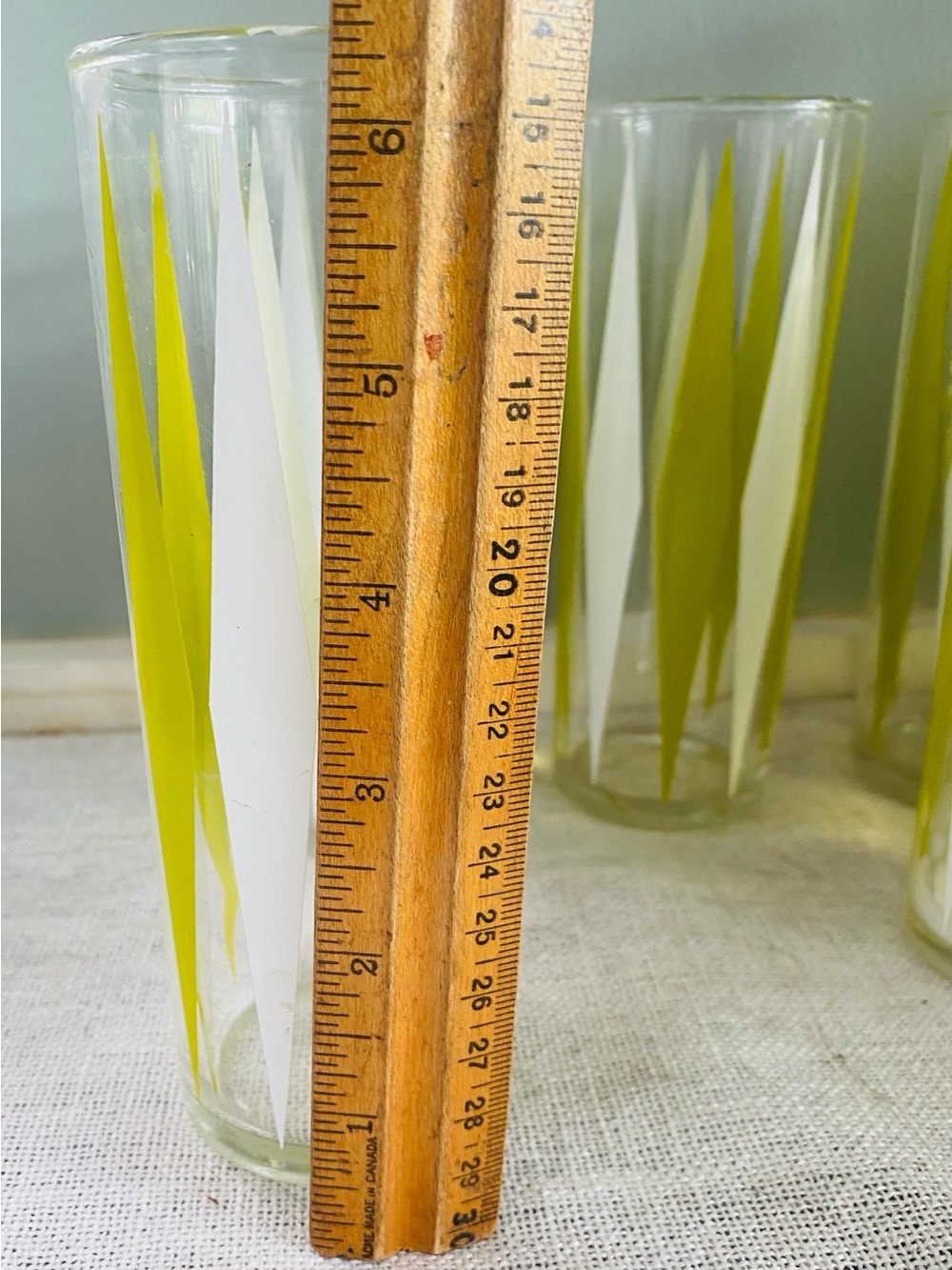 Set of 6 Mid-Century Style Highball Glasses in Chartreuse and White diamonds - Picture 3 of 5
